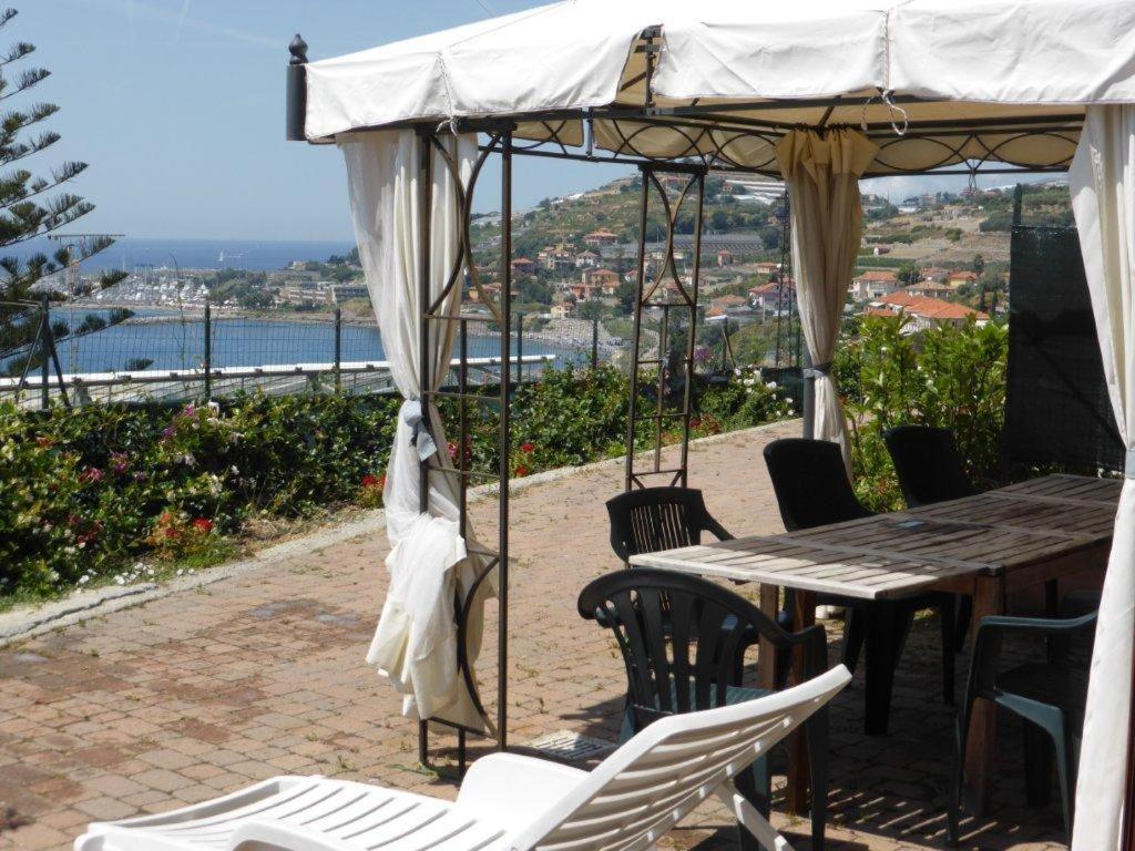 Villa Del Mare Ligure Terme & Spa Piscina A 37 Gradi サント・ステーファノ・アル・マーレ エクステリア 写真